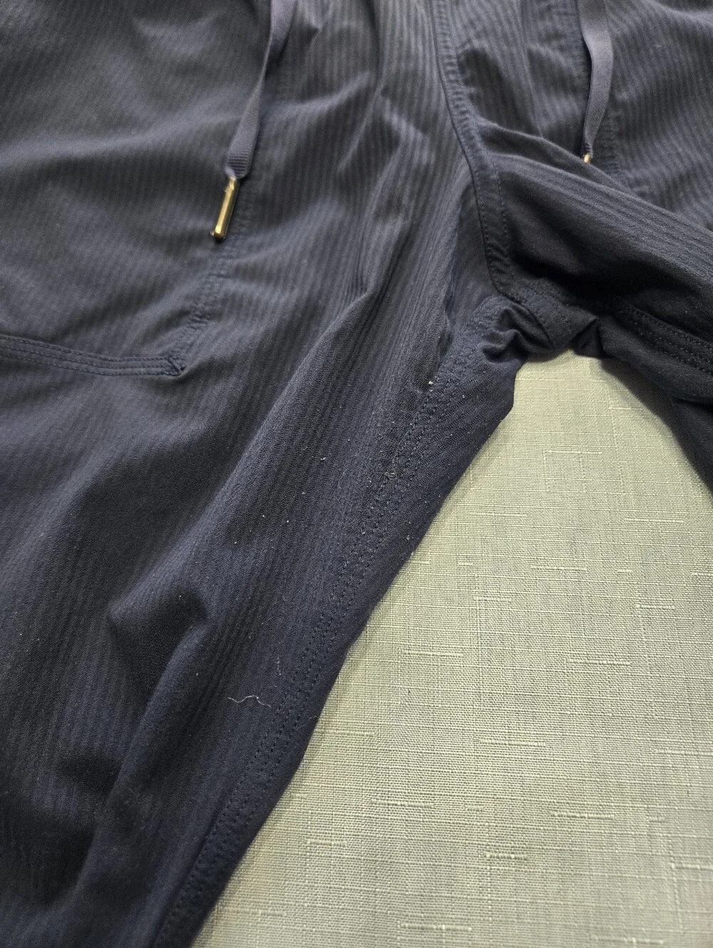 Lululemon Navy Lightweight Jogger Pants – Size 14 - Picture 8 of 9